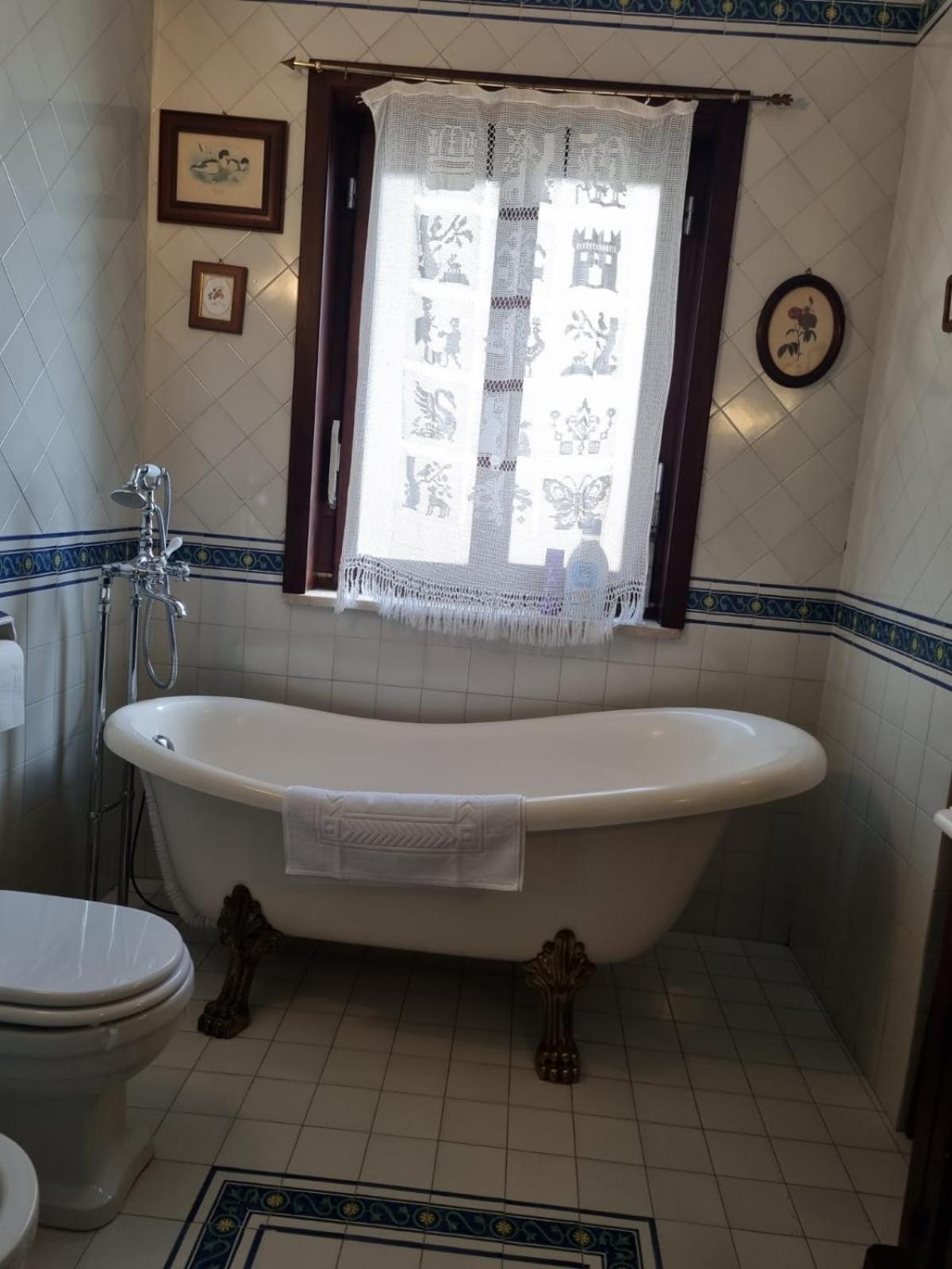 Donna Filomena Casa Vacanza Park Bougainville Σαλέρνο Εξωτερικό φωτογραφία